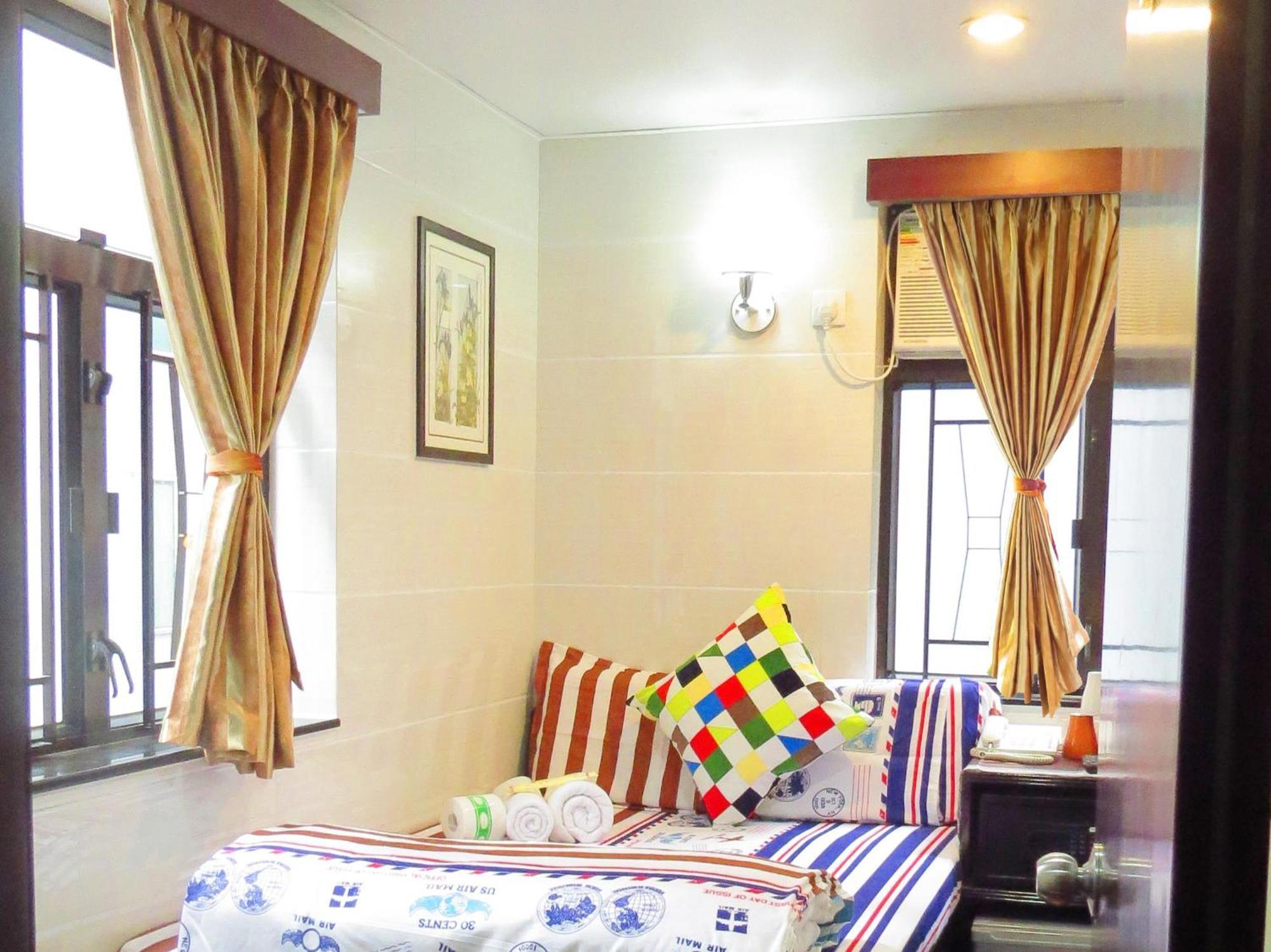 Days Hostel Block D Hong Kong Bagian luar foto