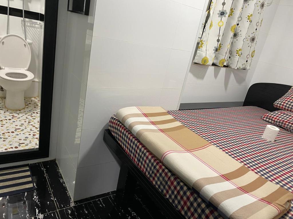 Days Hostel Block D Hong Kong Bagian luar foto