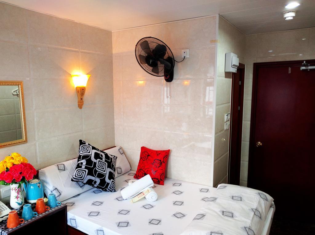 Days Hostel Block D Hong Kong Bagian luar foto